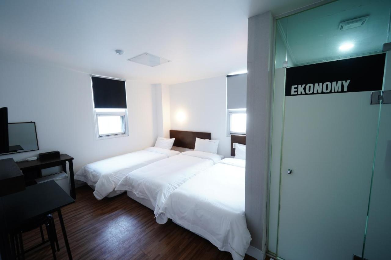 Ekonomy Haeundae Hostel Busan Extérieur photo